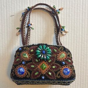 BUTLER & WILSON VINTAGE BEADED HANDBAG COLORFUL ADORNMENT WITH SNAP CLOSURE